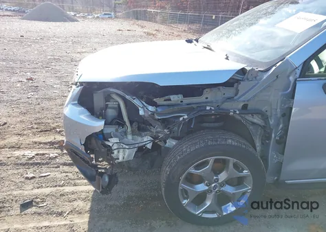 2017 Subaru Forester 2.5I Touring z USA, uszkodzony, nr VIN JF2SJAWC5HH444597